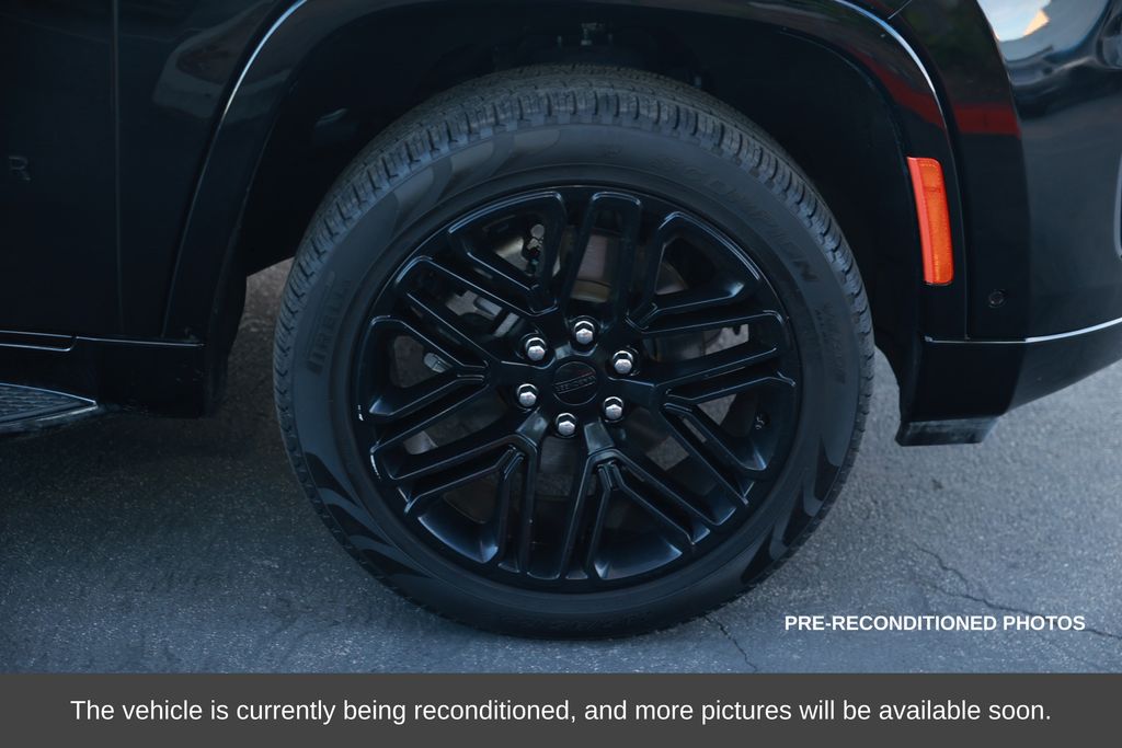 2024 Jeep Wagoneer Series II photo 3