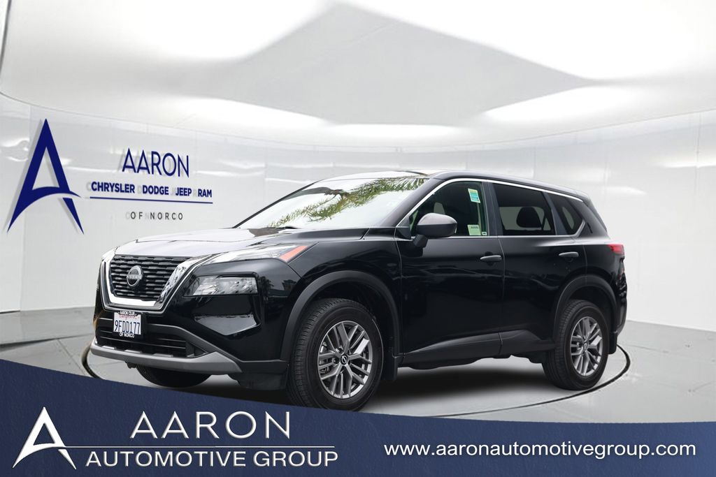 2023 Nissan Rogue S FWD's photo