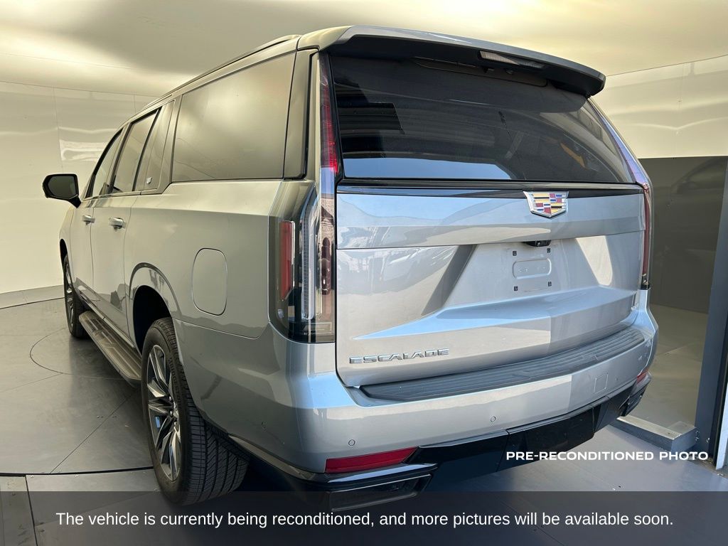 2024 Cadillac Escalade ESV Sport photo 3