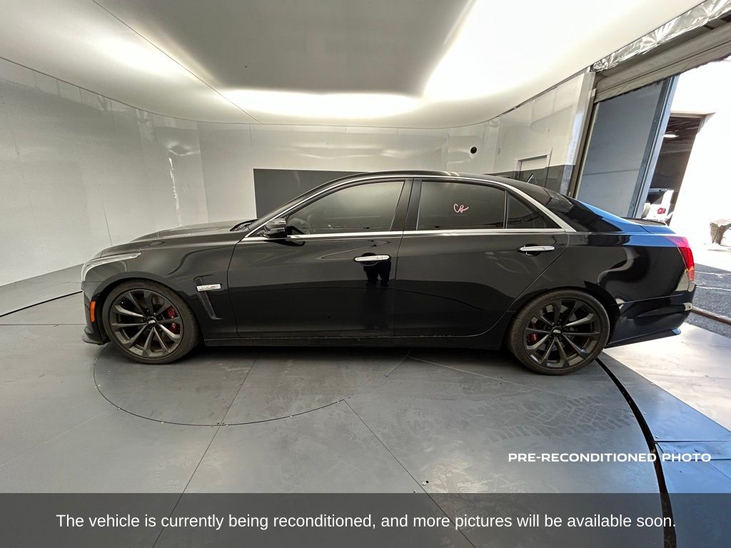2018 Cadillac CTS V Base Sedan photo 2