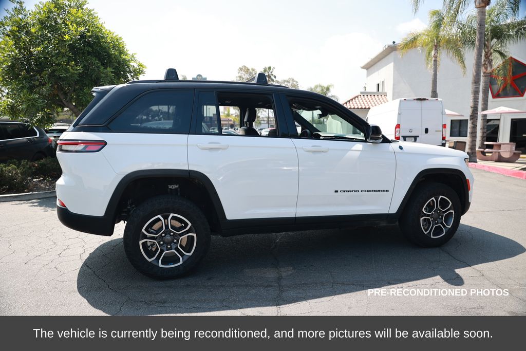 2022 Jeep Grand Cherokee 4xe Trailhawk photo 6