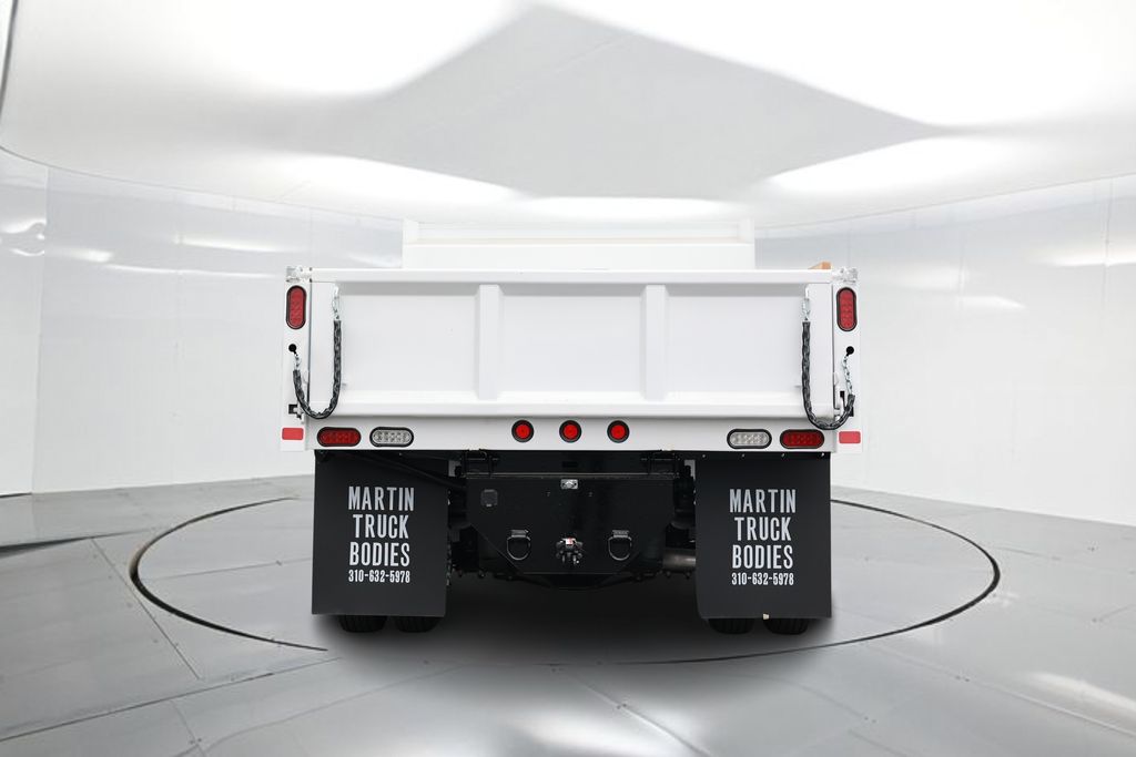 2024 Ram 5500 Tradesman photo 3