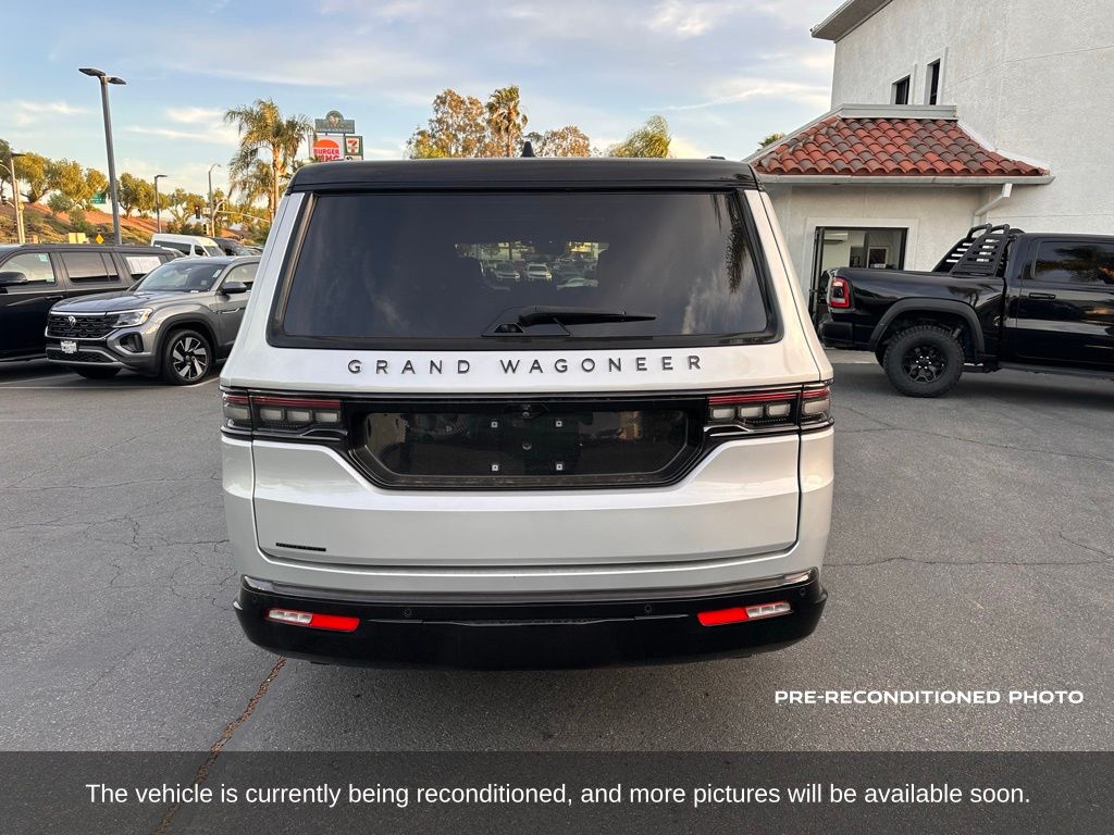 2023 Jeep Grand Wagoneer L Series III photo 4