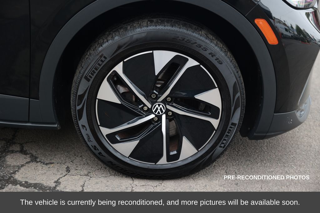 2021 Volkswagen ID.4 Pro photo 3