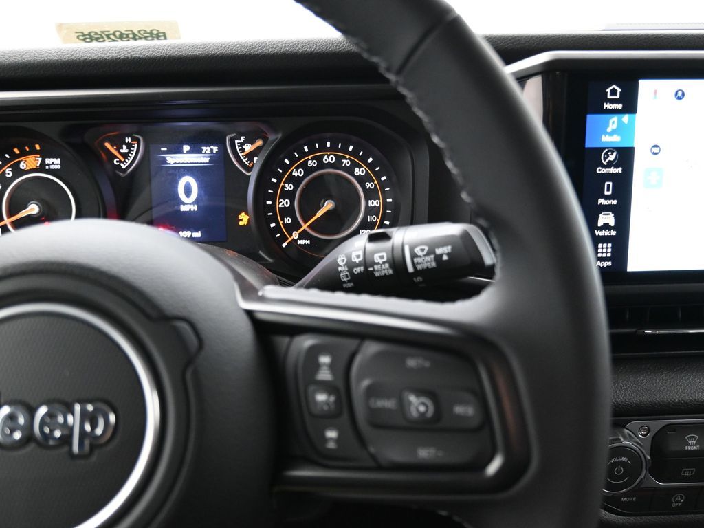 2025 Jeep Wrangler 4-Door Willys - Photo 19