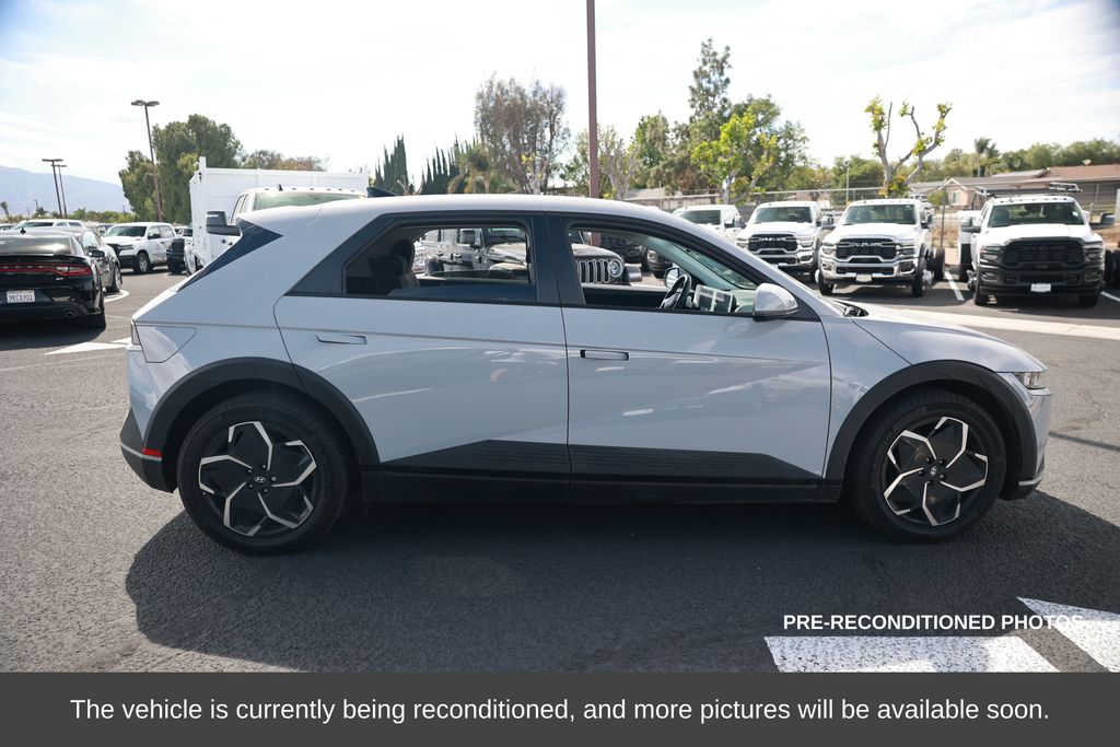 2024 Hyundai IONIQ 5 SE photo 6