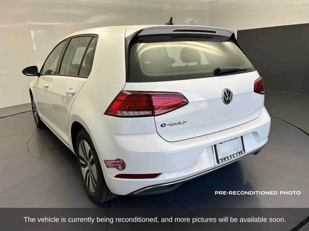 2019 Volkswagen e-Golf SE photo 3