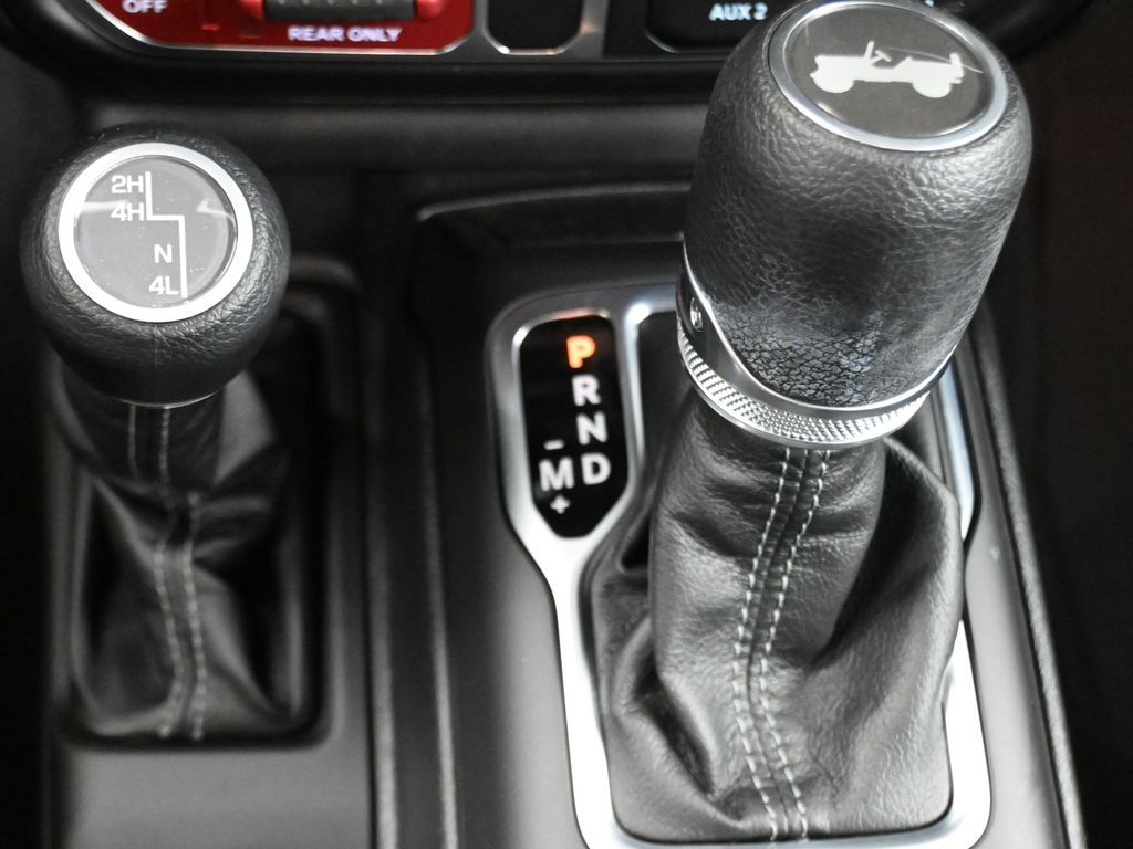 2025 Jeep Wrangler 4-Door Willys - Photo 26