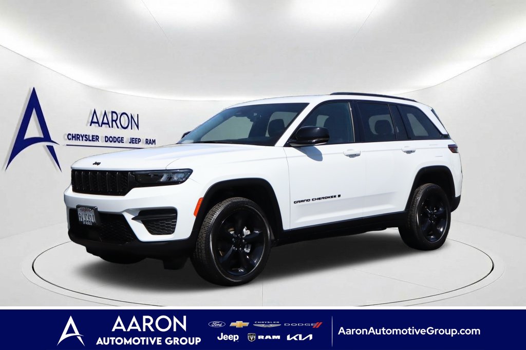 Used 2025 Jeep Grand Cherokee Laredo SUV