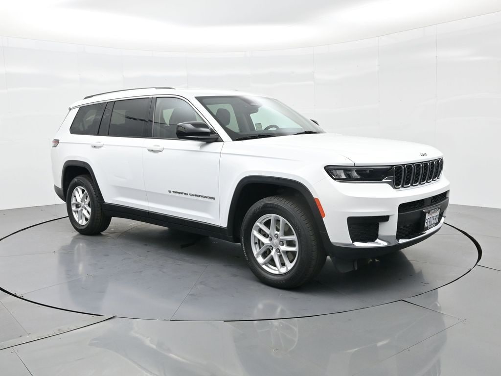 Used 2023 Jeep Grand Cherokee L Laredo SUV