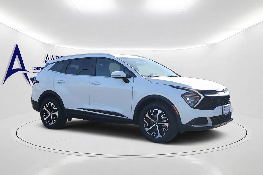 Used 2024 Kia Sportage Hybrid EX SUV