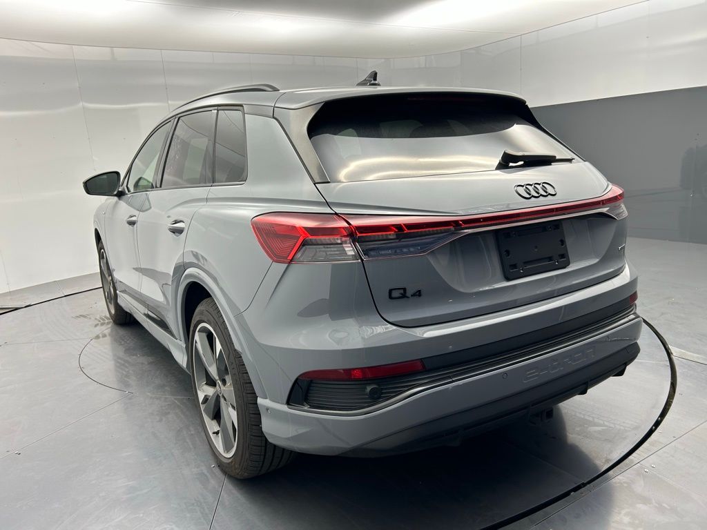 2024 Audi Q4 E-tron 55 Premium photo 3