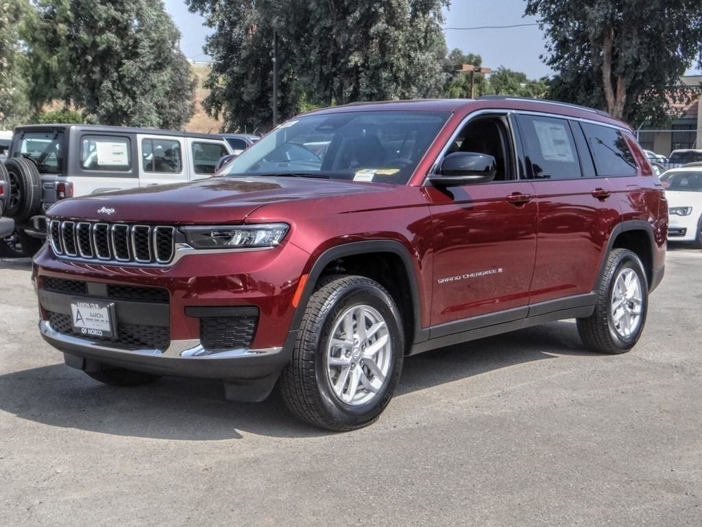 New 2023 Jeep Grand Cherokee L Laredo Sport Utility
