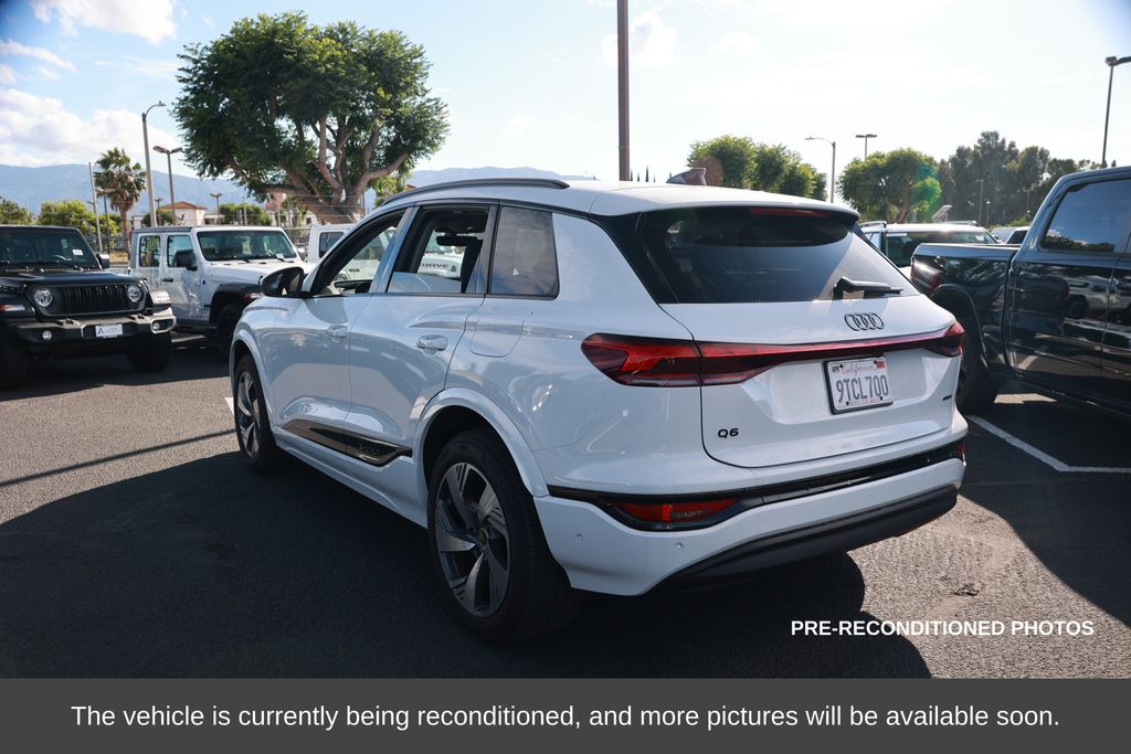 2025 Audi Q6 e-tron Premium photo 2