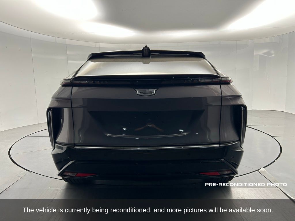 2025 Cadillac Lyriq Luxury photo 4