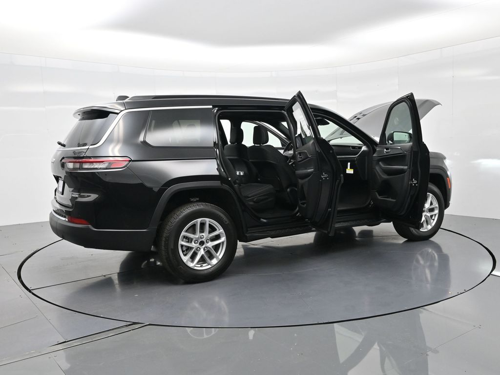 2025 Jeep Grand Cherokee Laredo X photo 4