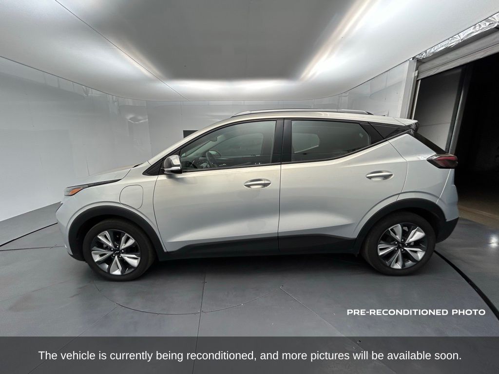 Used 2022 Chevrolet Bolt EUV LT with VIN 1G1FY6S09N4131567 for sale in Norco, CA