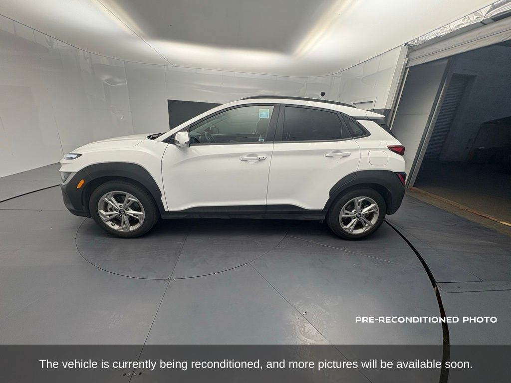 2023 Hyundai Kona SEL photo 2