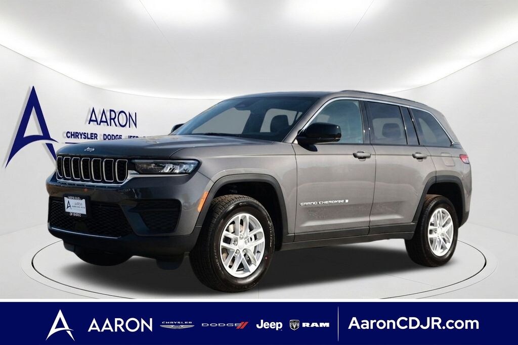 New 2026 Jeep Grand Cherokee Laredo Sport Utility
