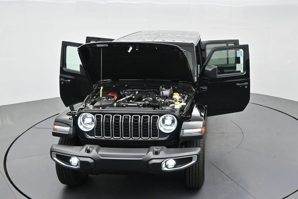 2025 Jeep Wrangler 4-Door Sahara - Photo 27