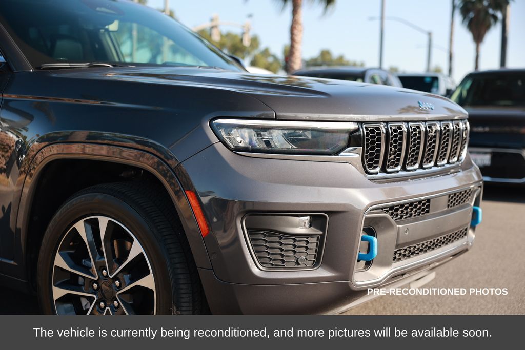 2023 Jeep Grand Cherokee 4xe Overland photo 6