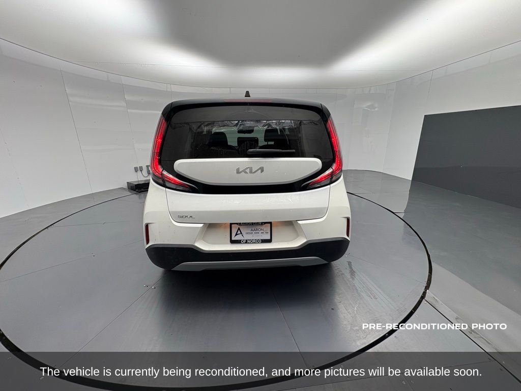 2023 Kia Soul LX photo 4
