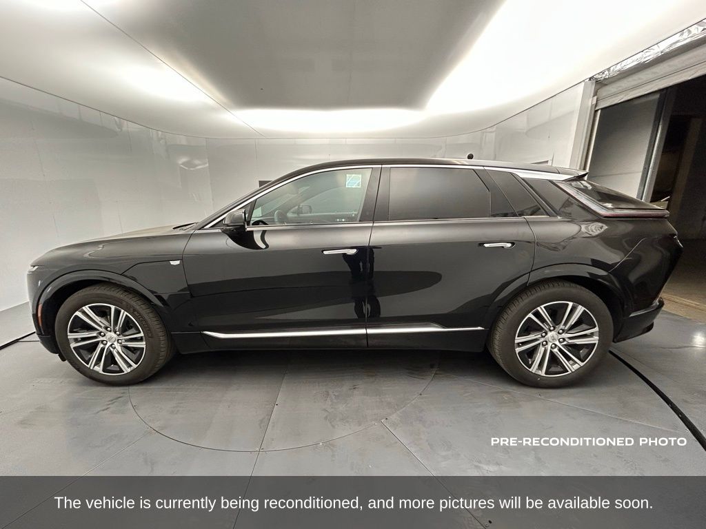 Used 2024 Cadillac LYRIQ Luxury 1 with VIN 1GYKPPRL1RZ100864 for sale in Norco, CA