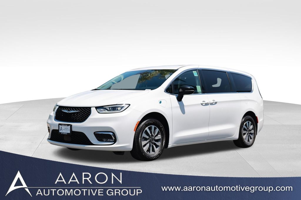 2024 Chrysler Pacifica PHEV