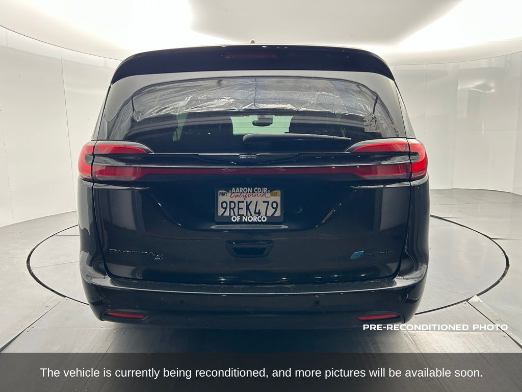 2023 Chrysler Pacifica Hybrid Touring L photo 4