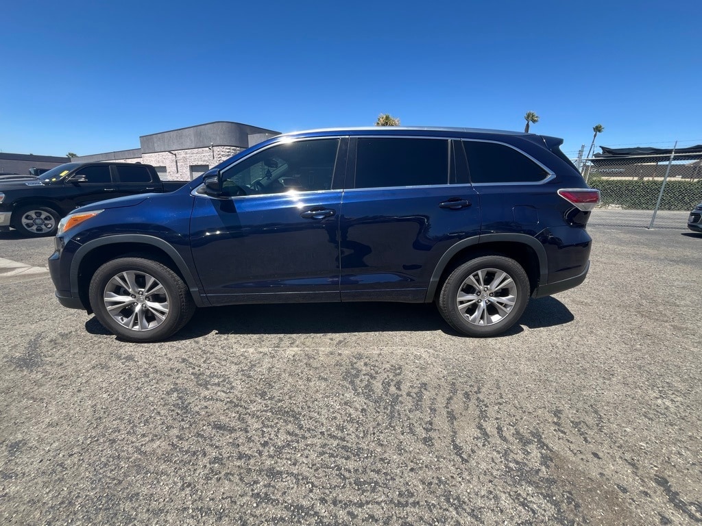 Used 2014 Toyota Highlander XLE with VIN 5TDKKRFH6ES034999 for sale in Norco, CA