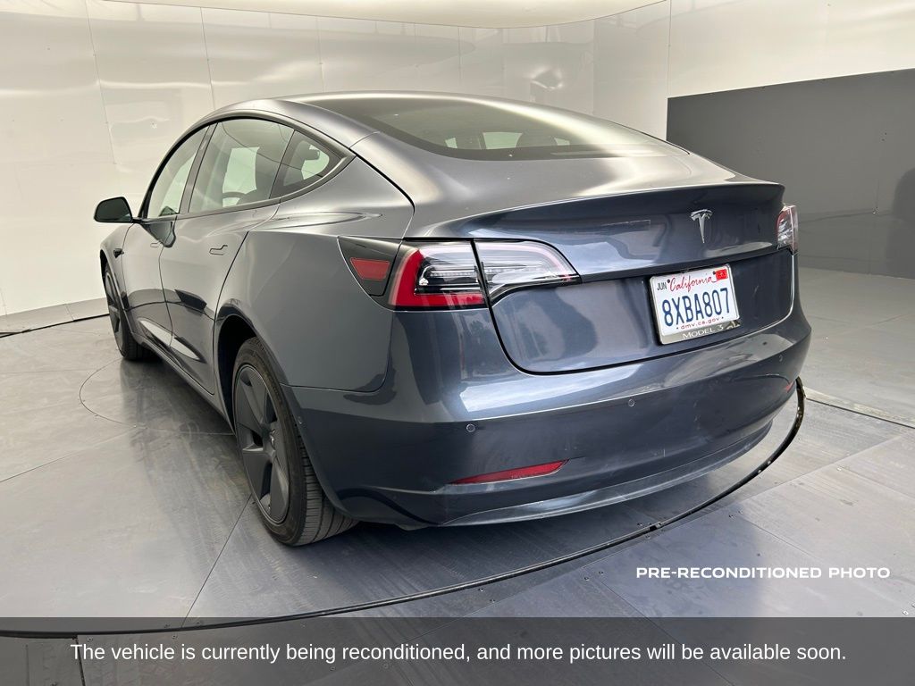 2021 Tesla Model 3 Standard Range Plus photo 3