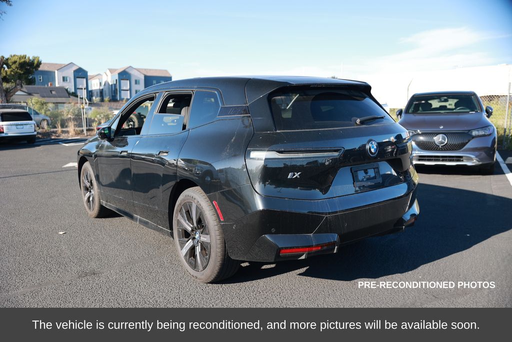 2024 BMW iX xDrive50 photo 2
