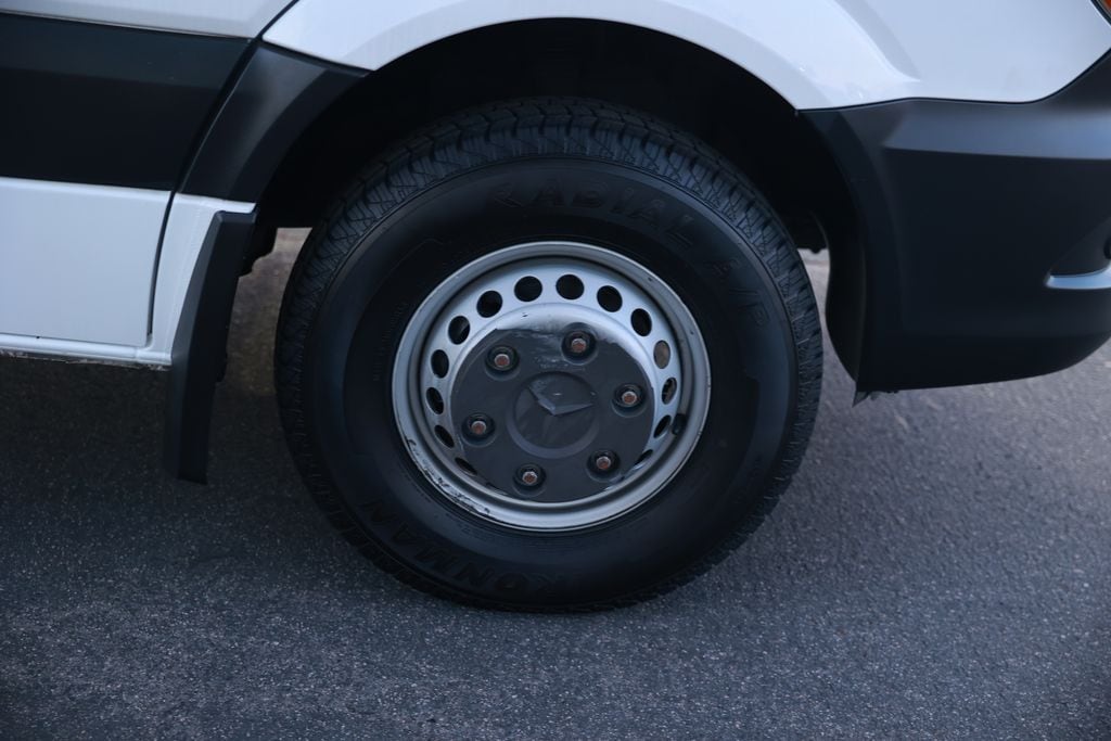 2018 Mercedes-Benz Sprinter 3500XD Chassis Standard Roof V6 photo 3