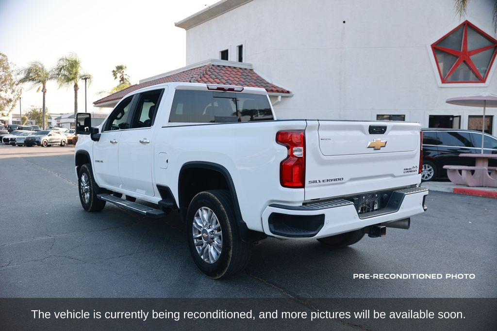 2023 Chevrolet Silverado 3500 HD High Country photo 3