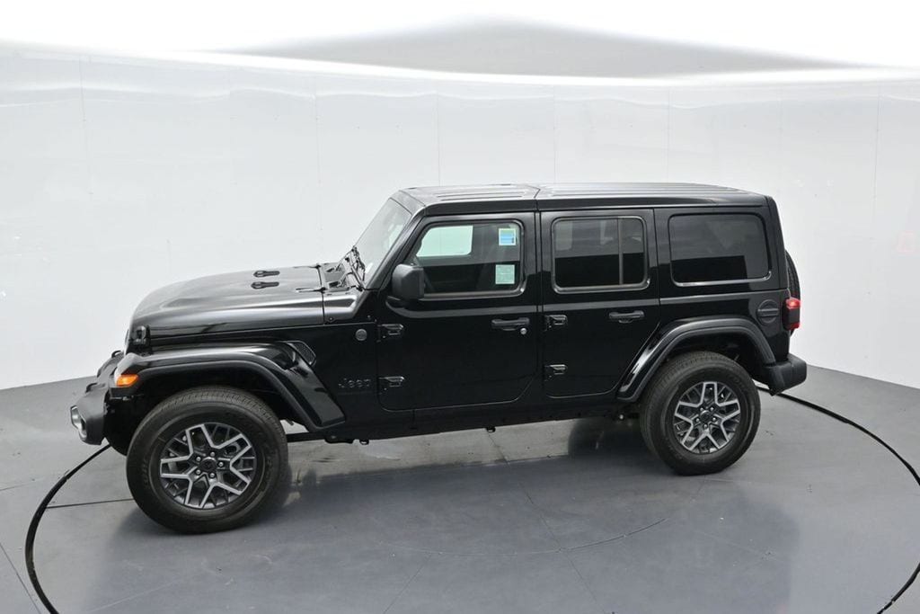2025 Jeep Wrangler 4-Door Sahara - Photo 46