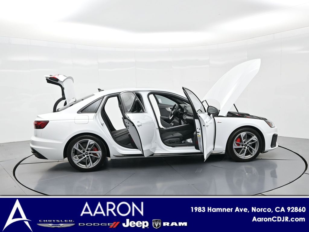 2023 Audi A4 S line Quattro Premium Plus photo 3
