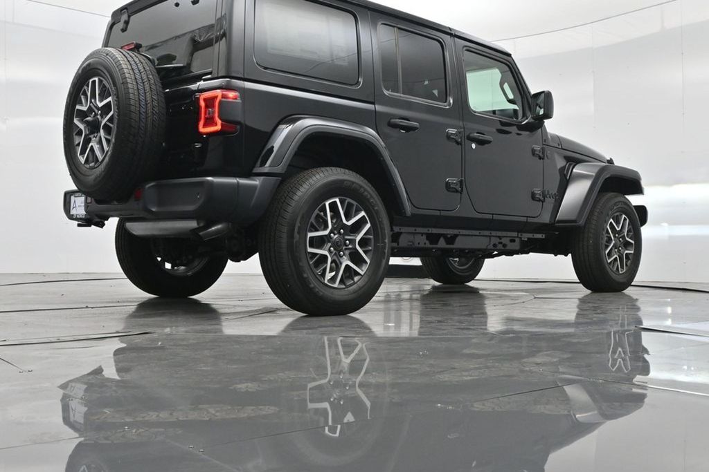 2025 Jeep Wrangler 4-Door Sahara - Photo 33