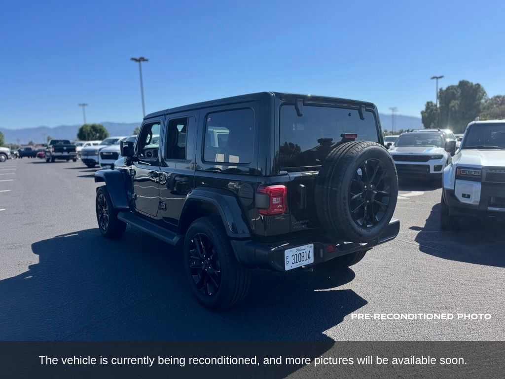 2025 Jeep Wrangler 4xe Sahara photo 3