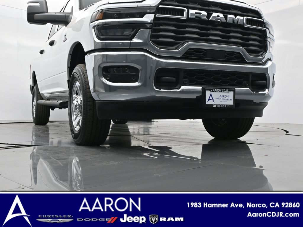 2025 Ram 2500 Tradesman photo 2
