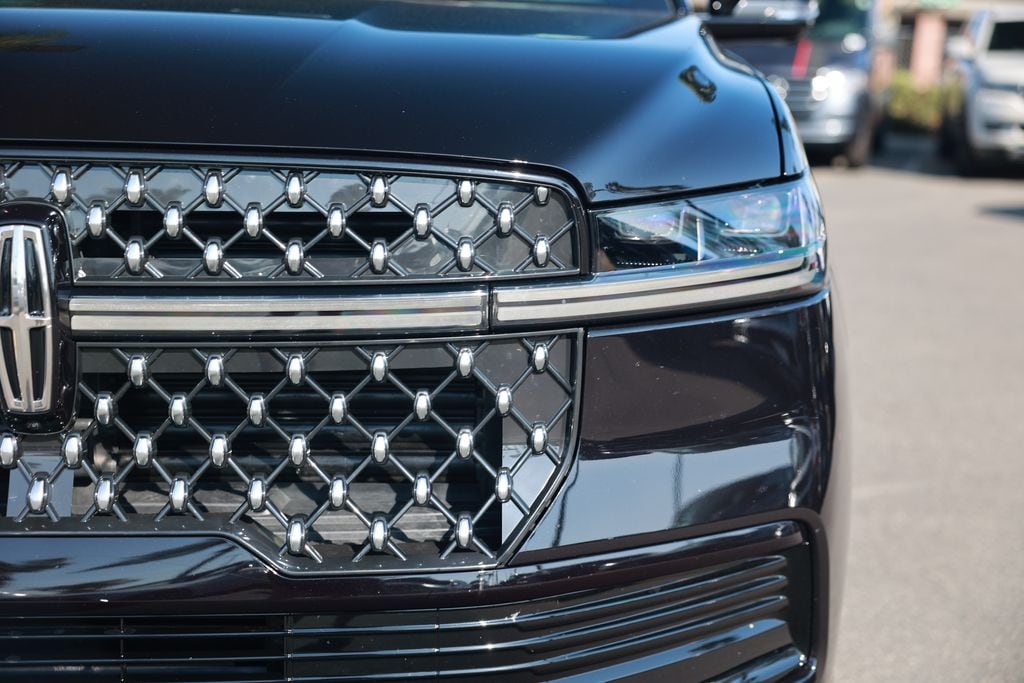 2025 Lincoln Navigator Black Label photo 4