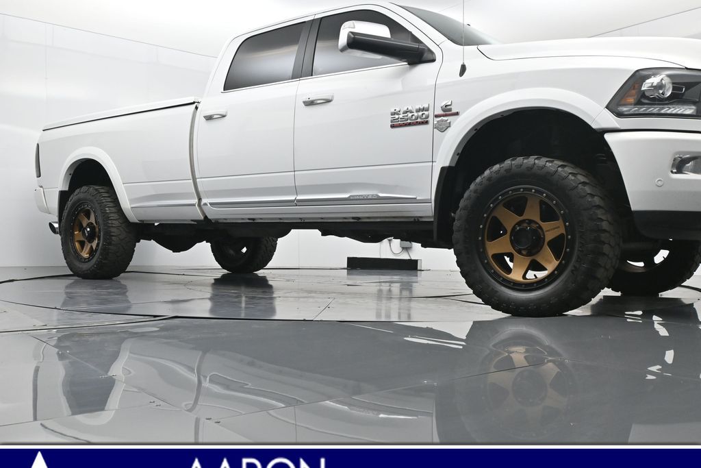 2018 Ram 2500 Longhorn photo 2