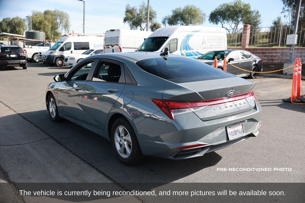 Used 2022 Hyundai Elantra SE Sedan