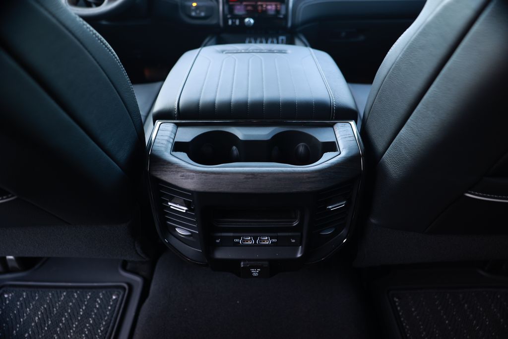 2026 RAM 3500 Limited - Photo 33