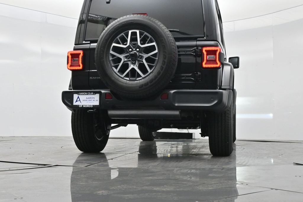 2025 Jeep Wrangler 4-Door Sahara - Photo 34