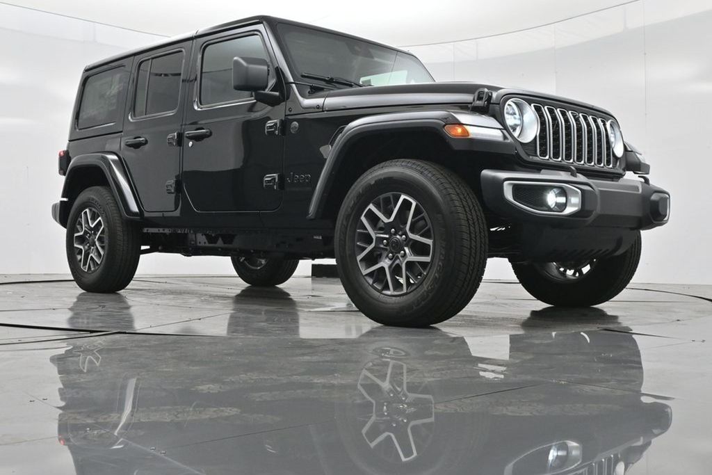 2025 Jeep Wrangler 4-Door Sahara - Photo 31
