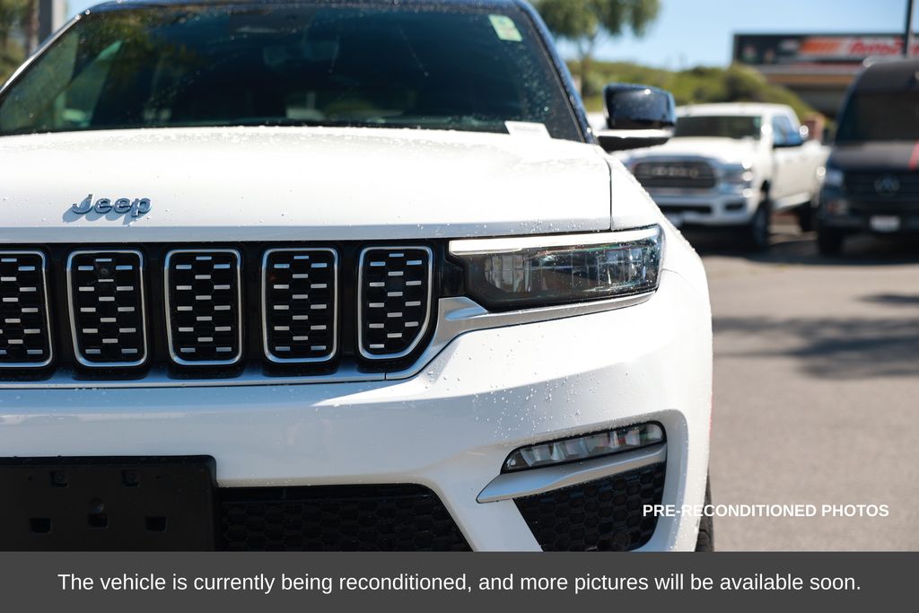 2022 Jeep Grand Cherokee 4xe Summit photo 4