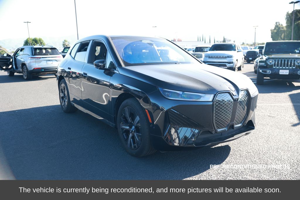 2024 BMW iX xDrive50 photo 3