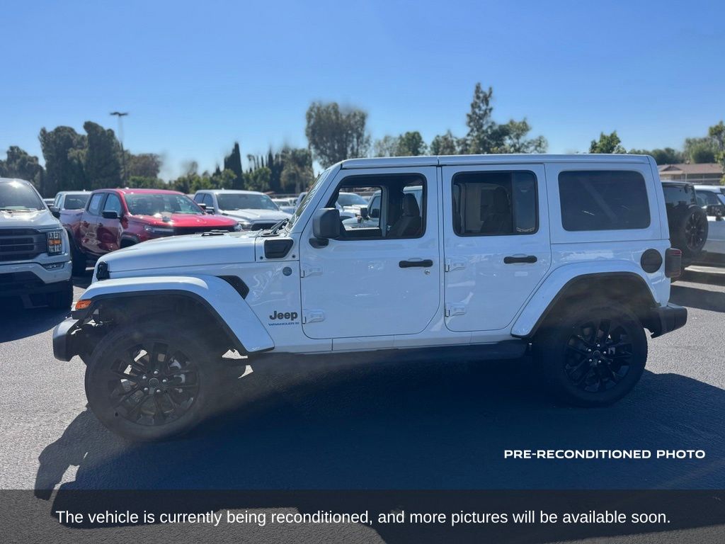 2025 Jeep Wrangler 4xe Sahara photo 2