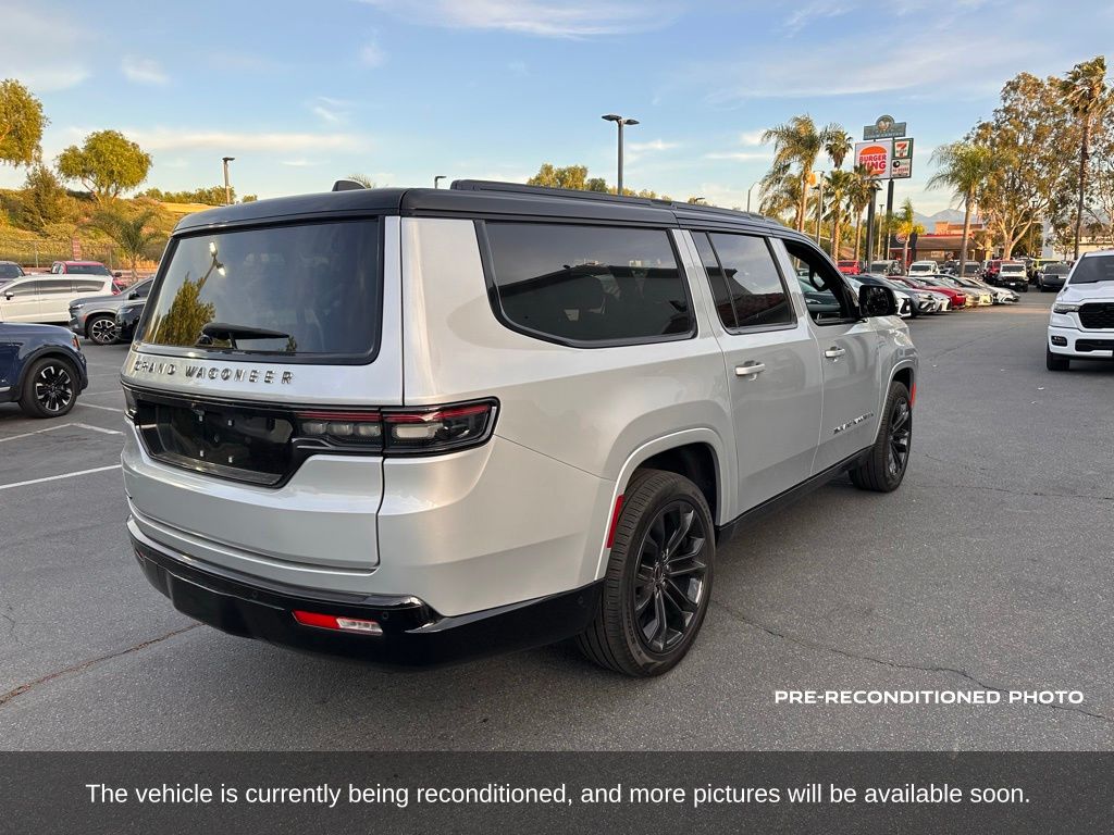 2023 Jeep Grand Wagoneer L Series III photo 6