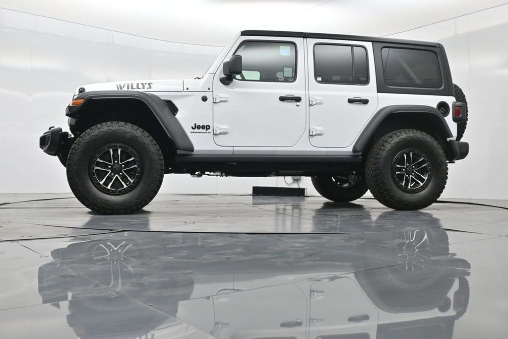2025 Jeep Wrangler 4-Door Willys - Photo 46